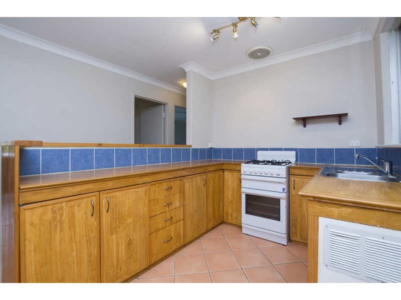 7 Morrit way, Parmelia WA 6167