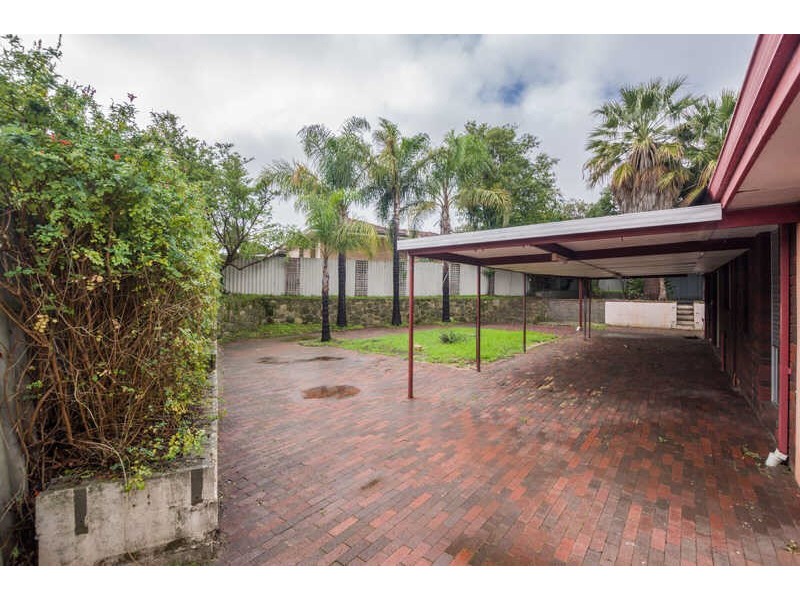 7 Morrit way, Parmelia WA 6167