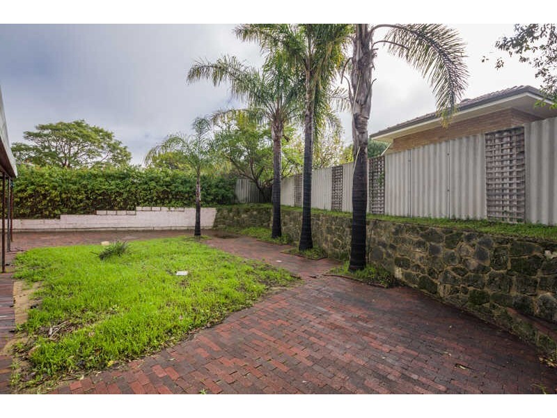 7 Morrit way, Parmelia WA 6167