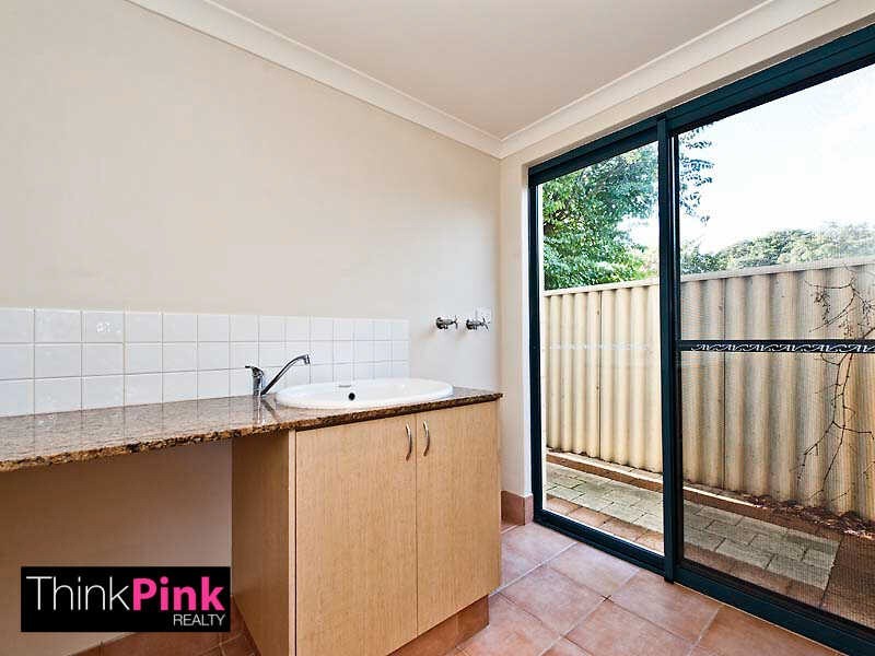 2/70 Fitzroy Road, Rivervale WA 6103