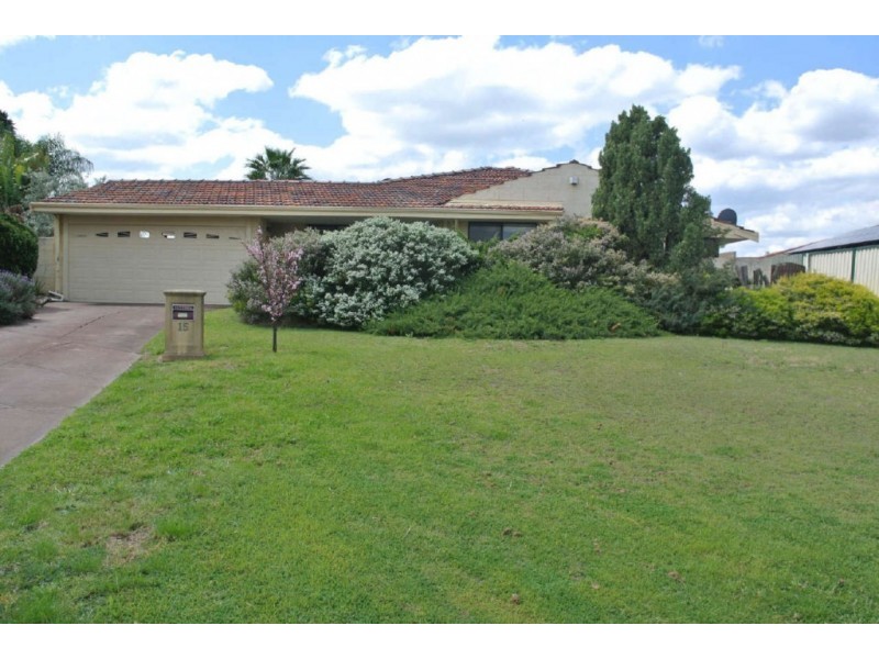 15 Monarch Court, Thornlie WA 6108