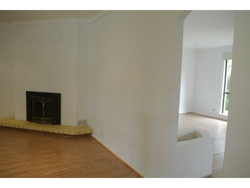 15 Monarch Court, Thornlie WA 6108