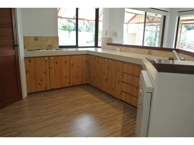 15 Monarch Court, Thornlie WA 6108