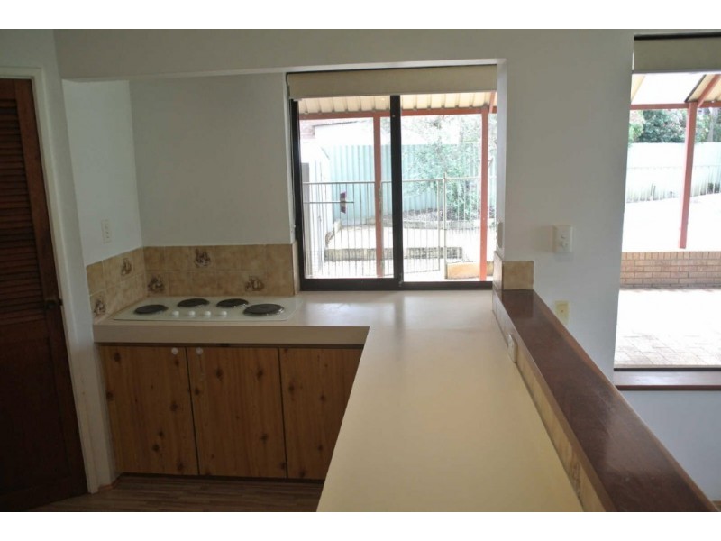 15 Monarch Court, Thornlie WA 6108