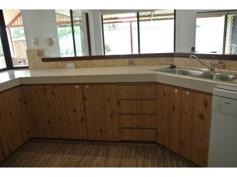 15 Monarch Court, Thornlie WA 6108