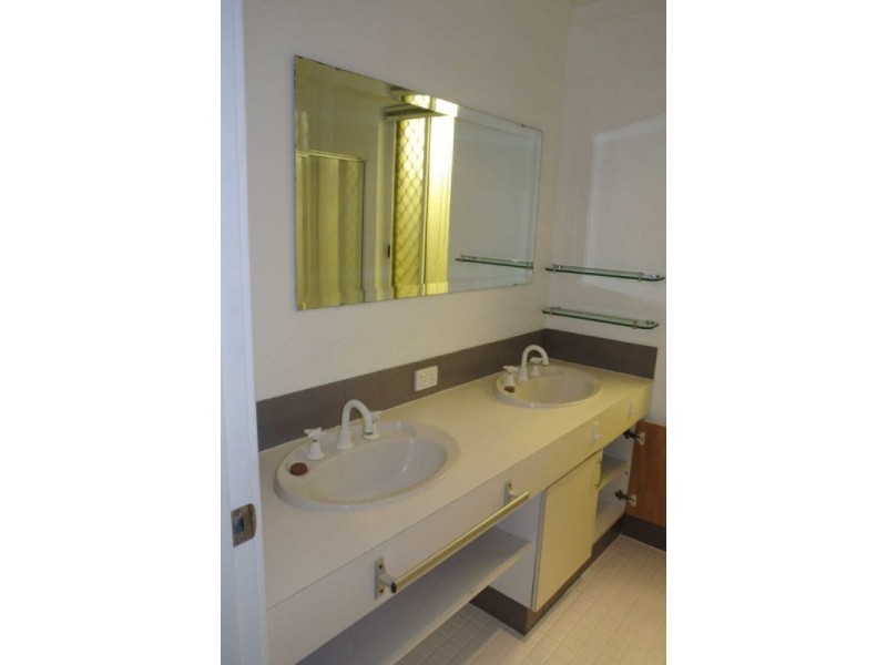 15 Monarch Court, Thornlie WA 6108