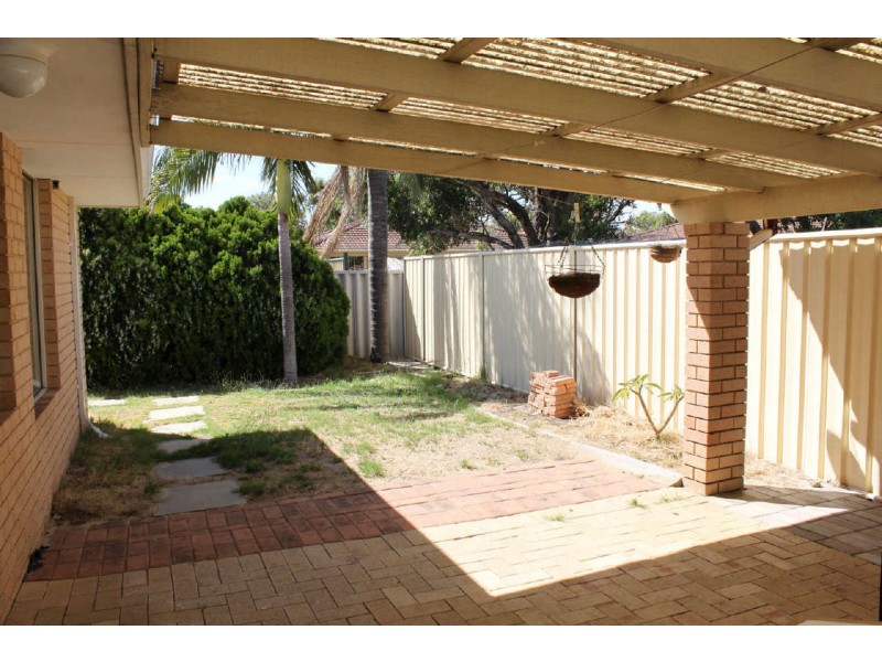 17B Carcoo Court, Beckenham WA 6107
