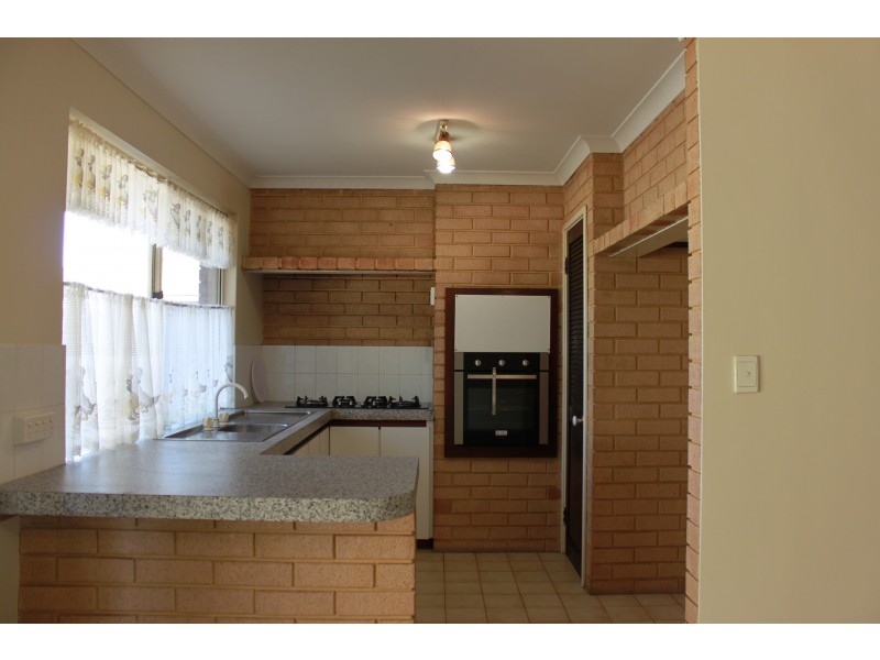 17B Carcoo Court, Beckenham WA 6107