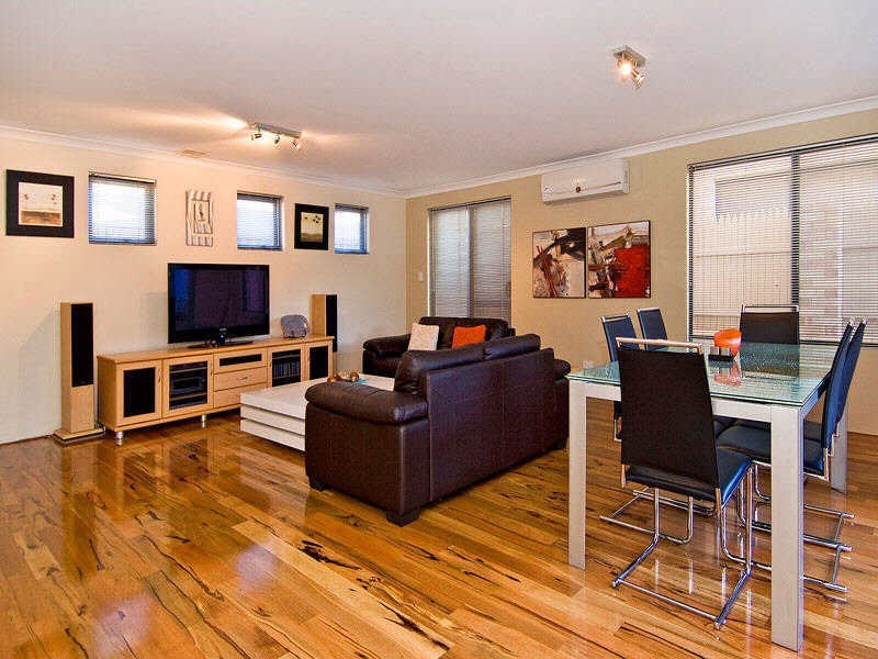 2/271 Fulham Street, Cloverdale WA 6105