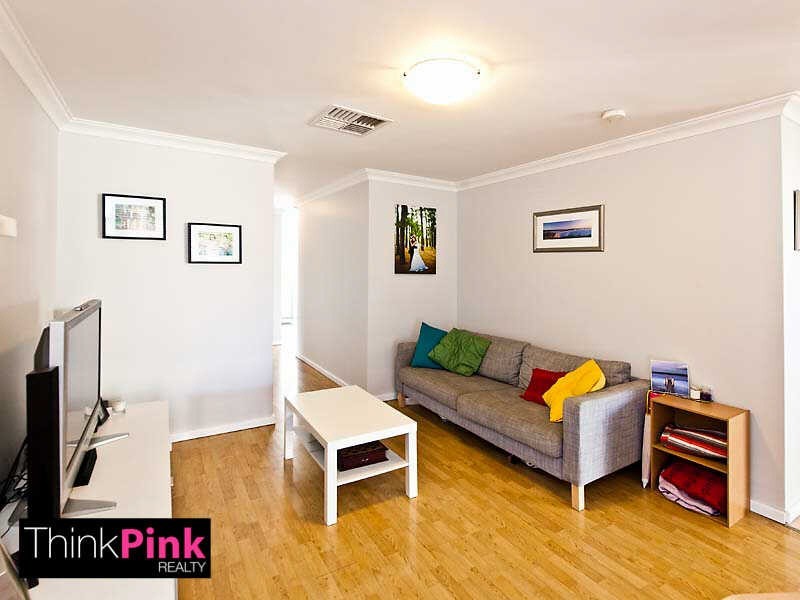 1/278 Wharf Street, Queens Park WA 6107