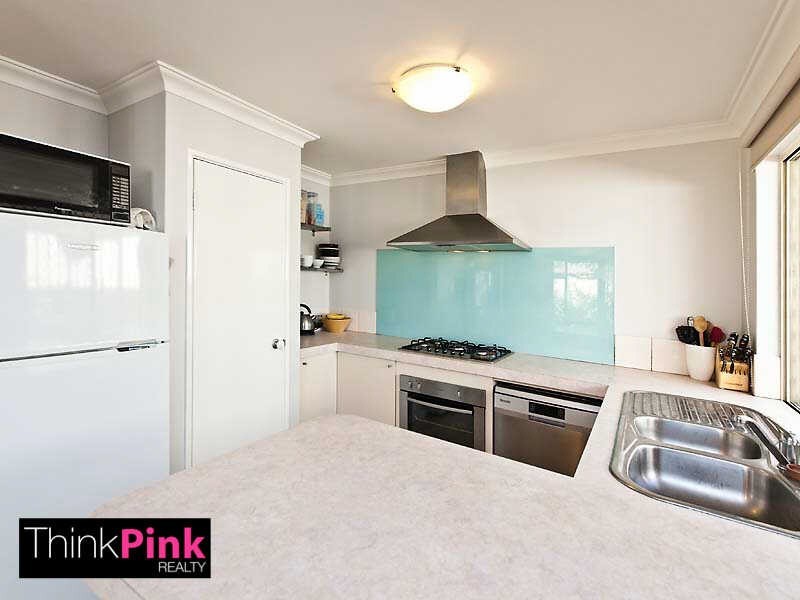 1/278 Wharf Street, Queens Park WA 6107