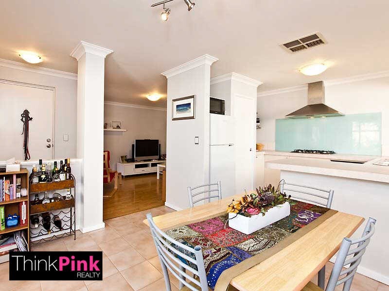 1/278 Wharf Street, Queens Park WA 6107