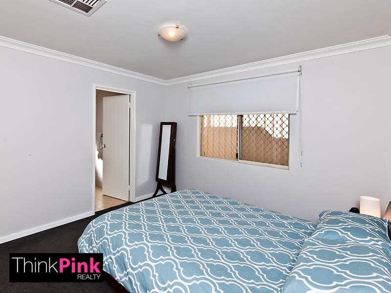 1/278 Wharf Street, Queens Park WA 6107