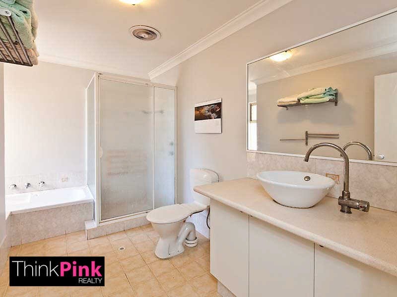 1/278 Wharf Street, Queens Park WA 6107