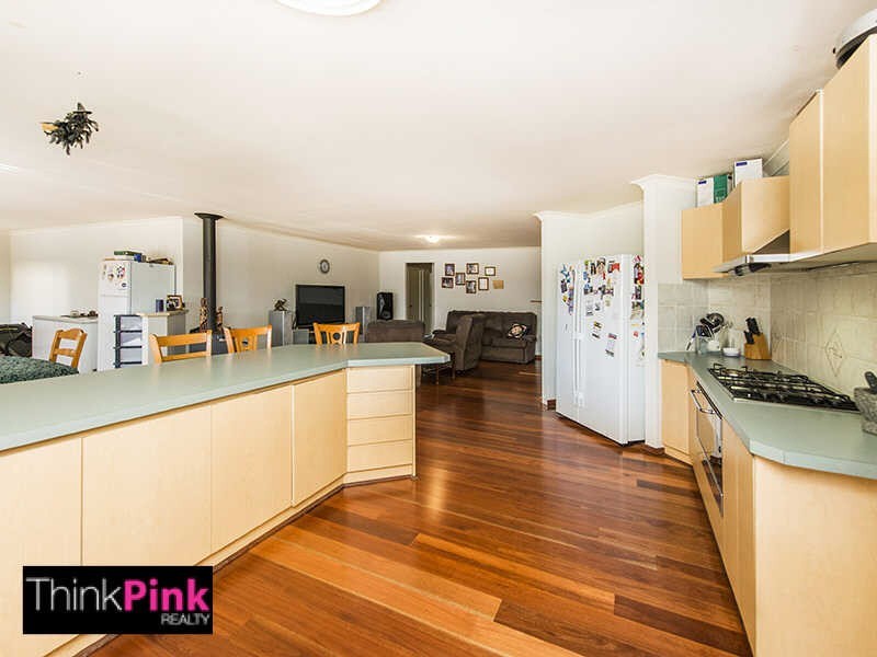 55 Sugarwood Drive, Thornlie WA 6108