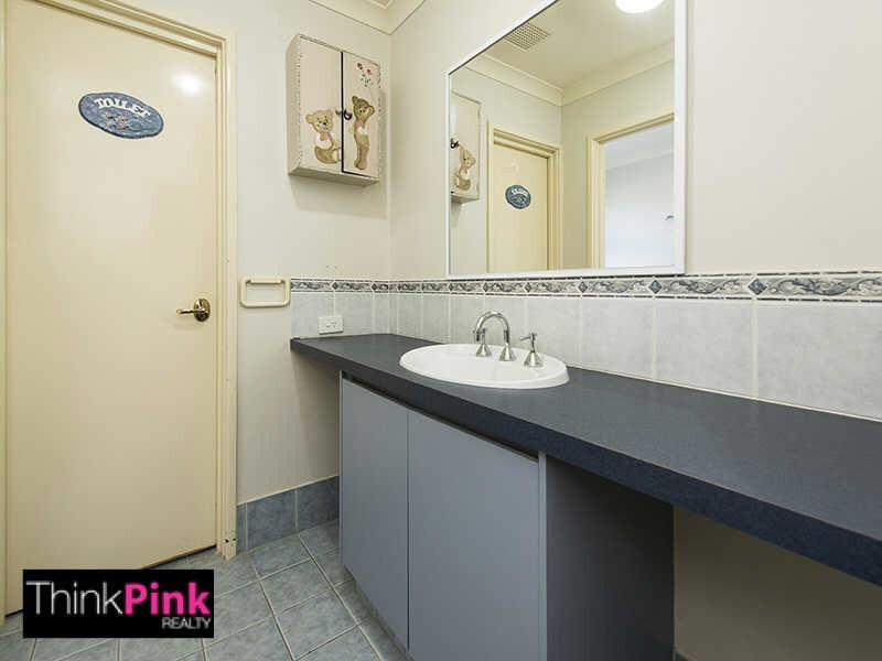 55 Sugarwood Drive, Thornlie WA 6108