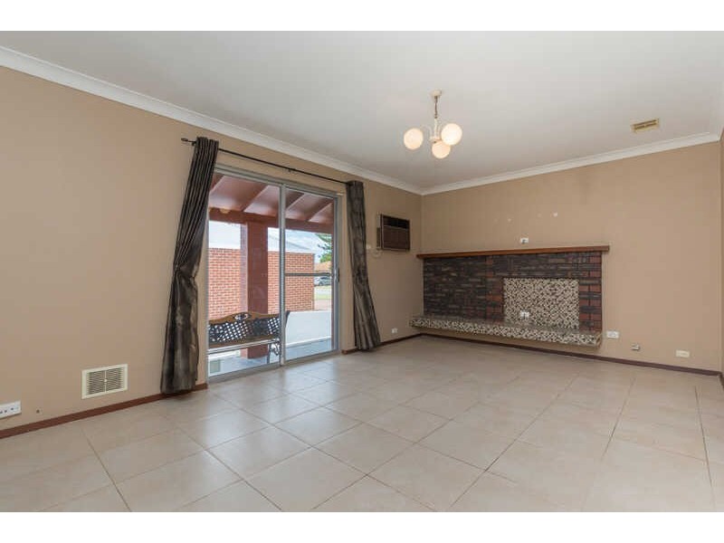 85 Arlunya Avenue, Cloverdale WA 6105