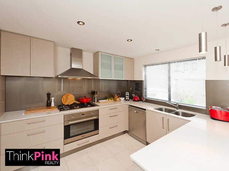 1/98 Surrey Road, Rivervale WA 6103