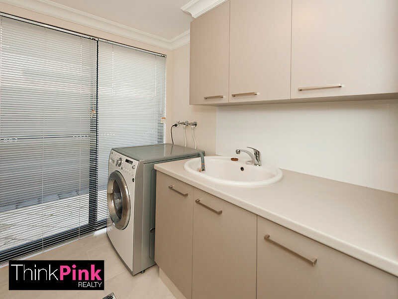 1/98 Surrey Road, Rivervale WA 6103