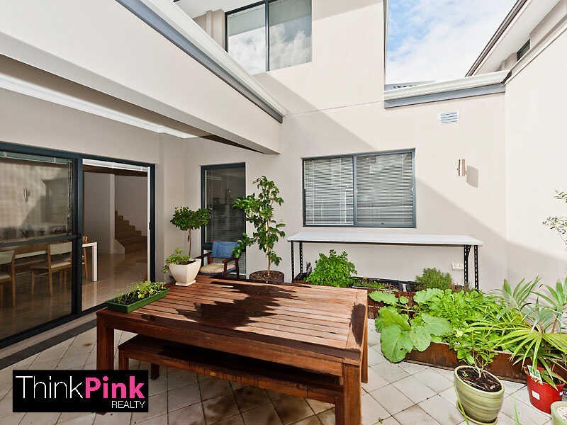 1/98 Surrey Road, Rivervale WA 6103