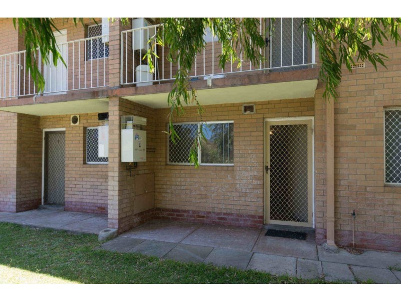 2/10 Harrison Street, Rockingham WA 6168