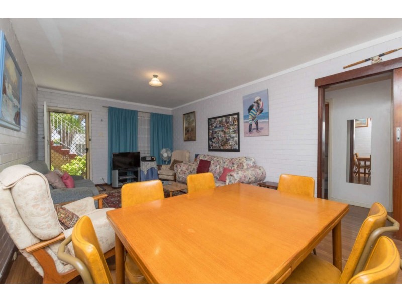 2/10 Harrison Street, Rockingham WA 6168