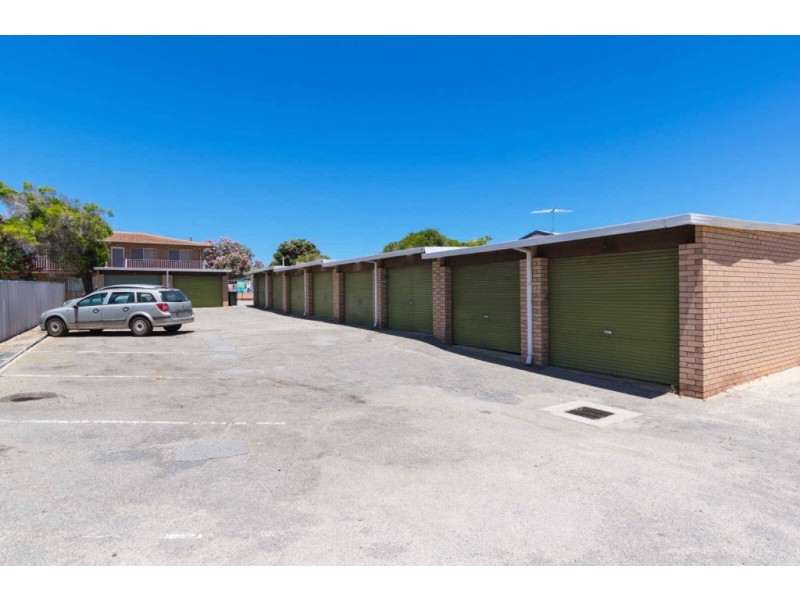 2/10 Harrison Street, Rockingham WA 6168