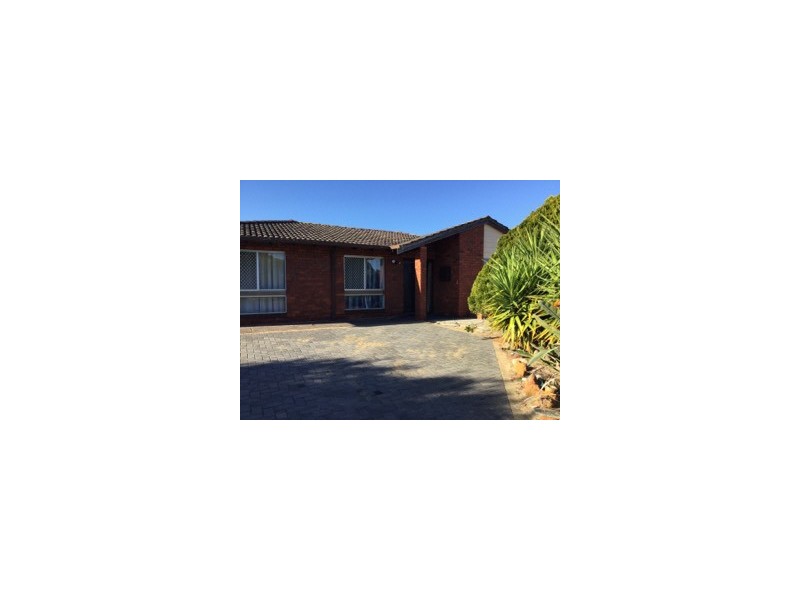 28 Farmer Way, Parmelia WA 6167