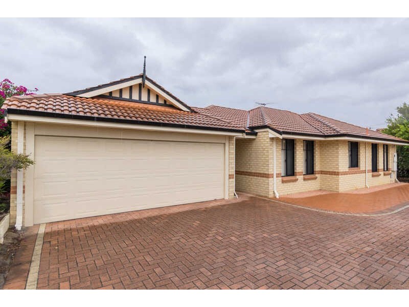 2/14 Beverley Road, Cloverdale WA 6105
