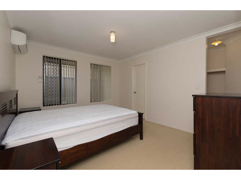2/14 Beverley Road, Cloverdale WA 6105