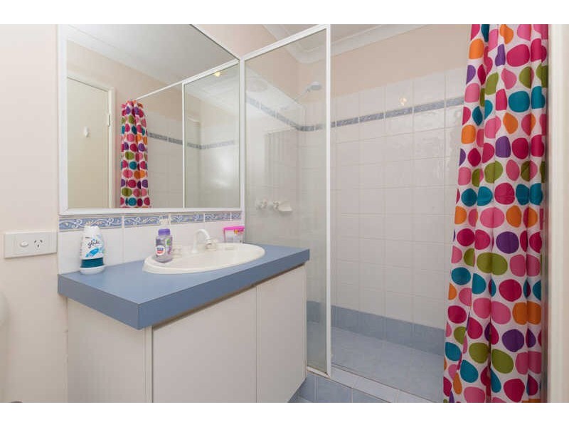 2/14 Beverley Road, Cloverdale WA 6105