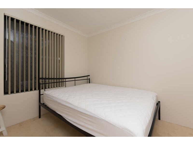 2/14 Beverley Road, Cloverdale WA 6105