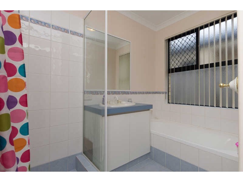 2/14 Beverley Road, Cloverdale WA 6105