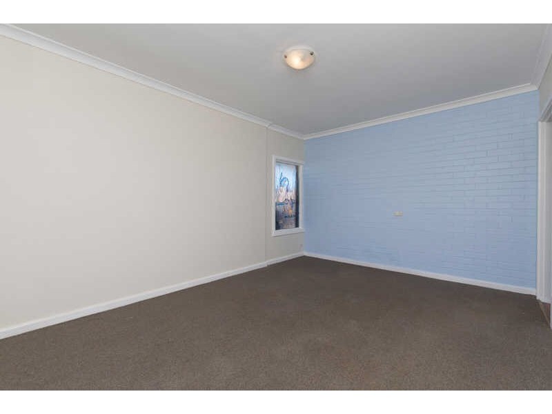 8 Maria Street, Dudley Park WA 6210