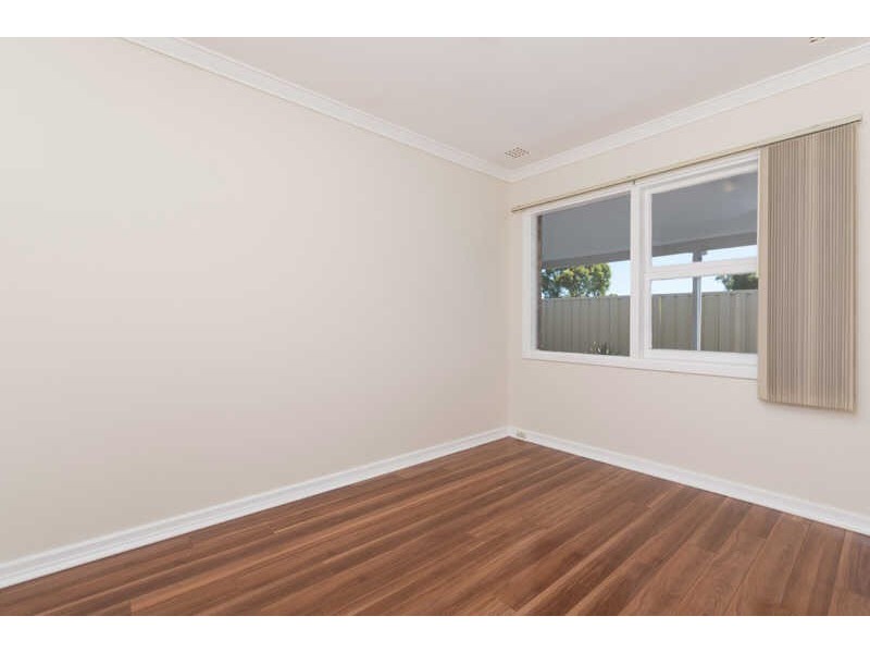 8 Maria Street, Dudley Park WA 6210