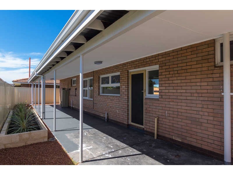 8 Maria Street, Dudley Park WA 6210