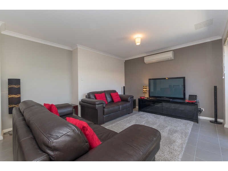 38B Raleigh Street, Carlisle WA 6101