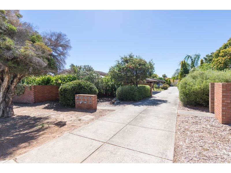 1, 3 Woodrow Place, Dianella WA 6059