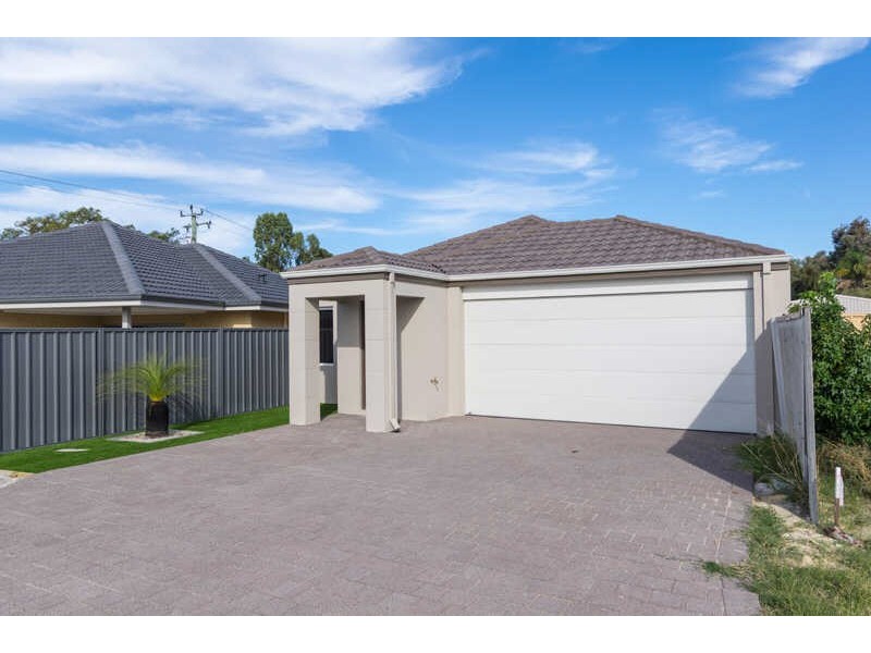 90 Keane Street, Cloverdale WA 6105