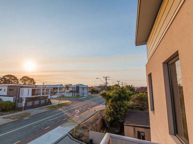 6, 203 Belmont Avenue, Cloverdale WA 6105
