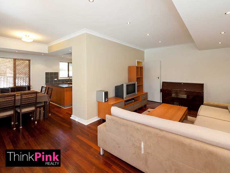8 Mathews Place, Belmont WA 6104