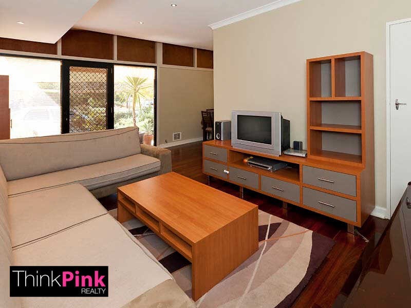 8 Mathews Place, Belmont WA 6104