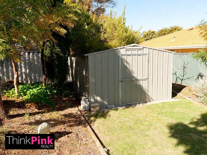 8 Mathews Place, Belmont WA 6104