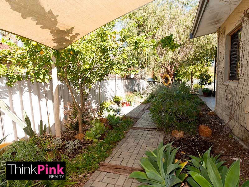 8 Mathews Place, Belmont WA 6104