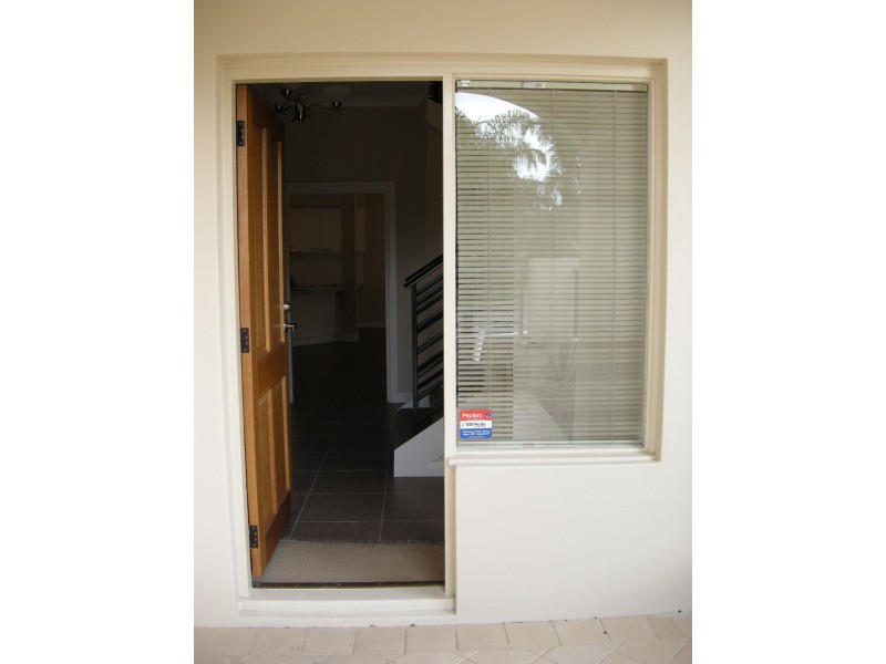 1/42 Gladstone Road, Rivervale WA 6103