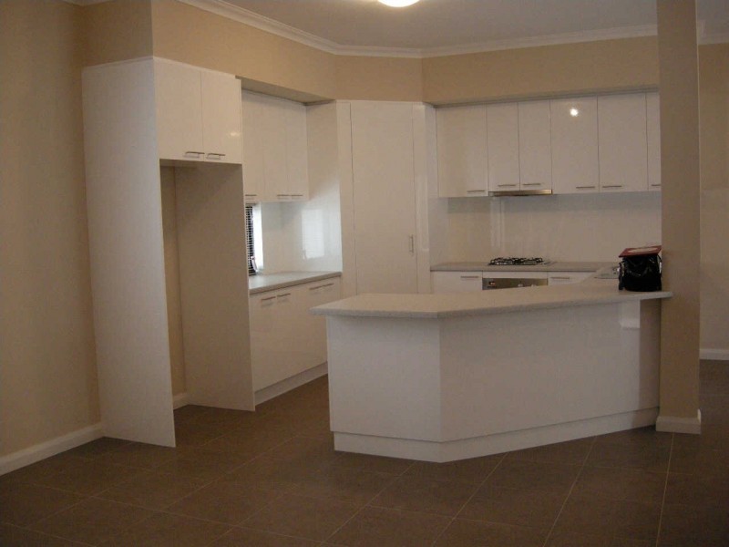 1/42 Gladstone Road, Rivervale WA 6103
