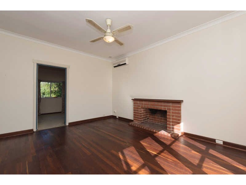 6 Apara Way, Nollamara WA 6061