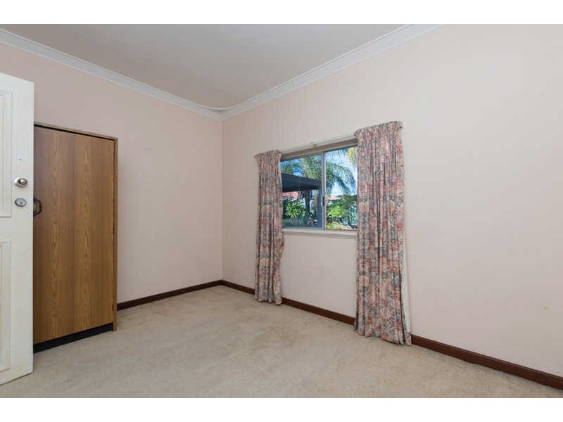 6 Apara Way, Nollamara WA 6061