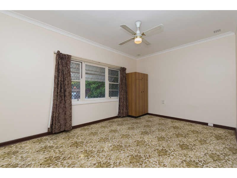 6 Apara Way, Nollamara WA 6061