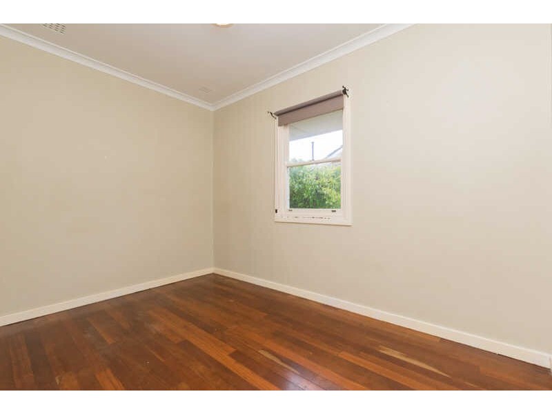 206 Gabriel Street, Cloverdale WA 6105